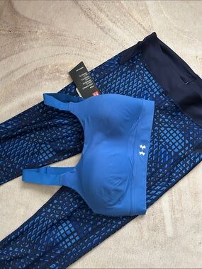 Under Armour High Impact Blue Sports Bra with Navy Patterned Heat Gear Leggings